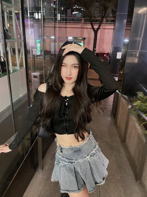 Yến Nhi tweet media