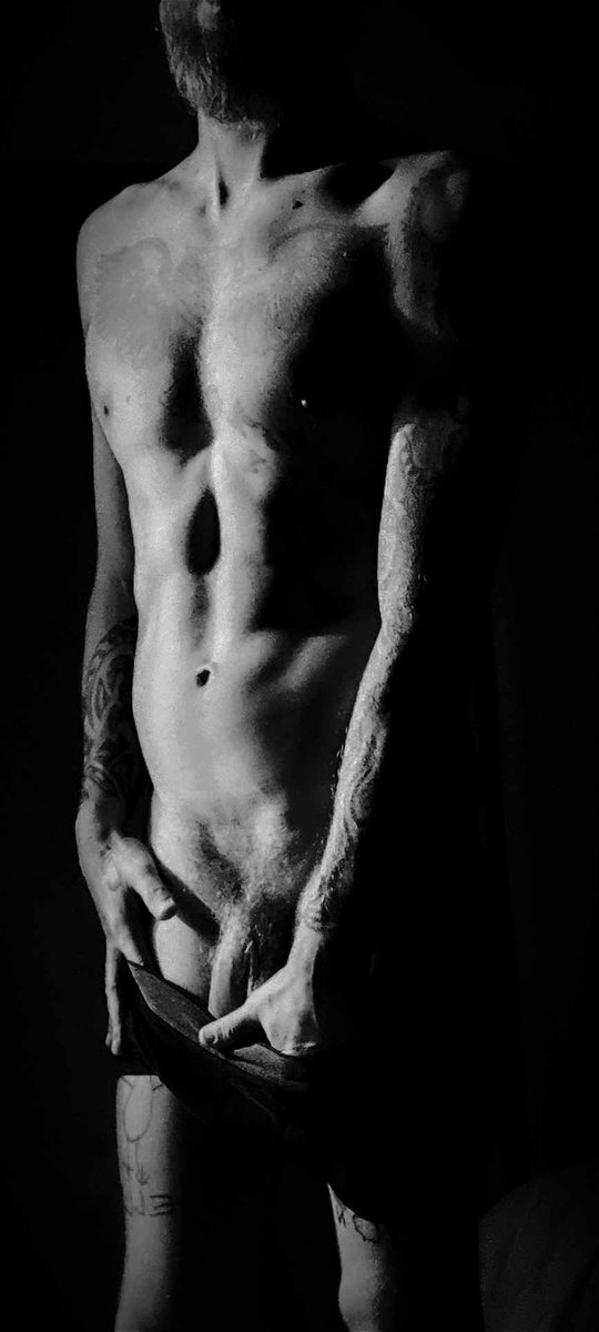 timide 69😏 tweet media