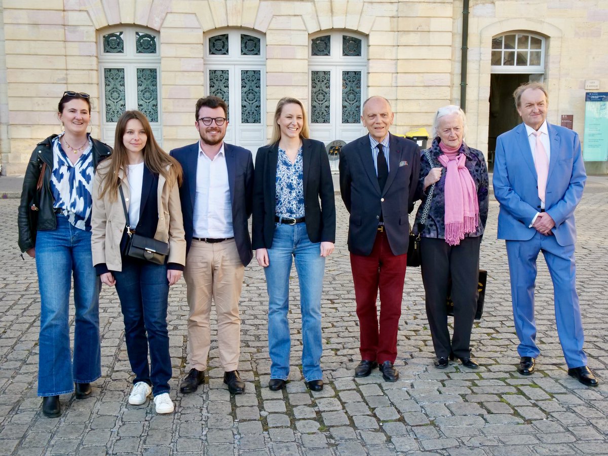 Marion Maréchal tweet media