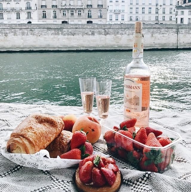 Destination Diaries tweet media