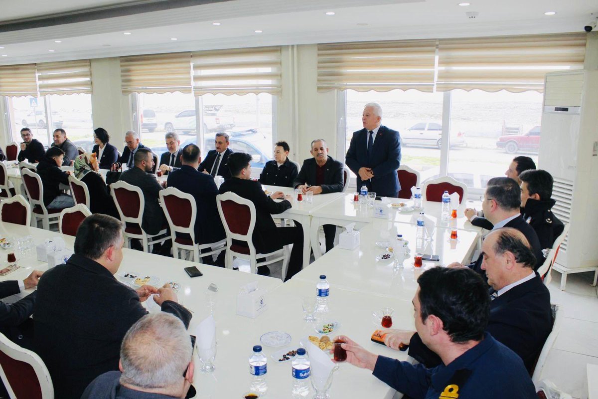 inebolukymk's tweet photo. Ramazan Bayramı İlçe Bayramlaşma Programı Düzenlendi

İlçemizde düzenlenen protokol bayramlaşma programı, Öğretmenevi’nde Kaymakamımız Sayın Necdet Uçar ve vatandaşlarımızın yoğun katılımıyla gerçekleşti. https://t.co/Tu7wqUTzAd