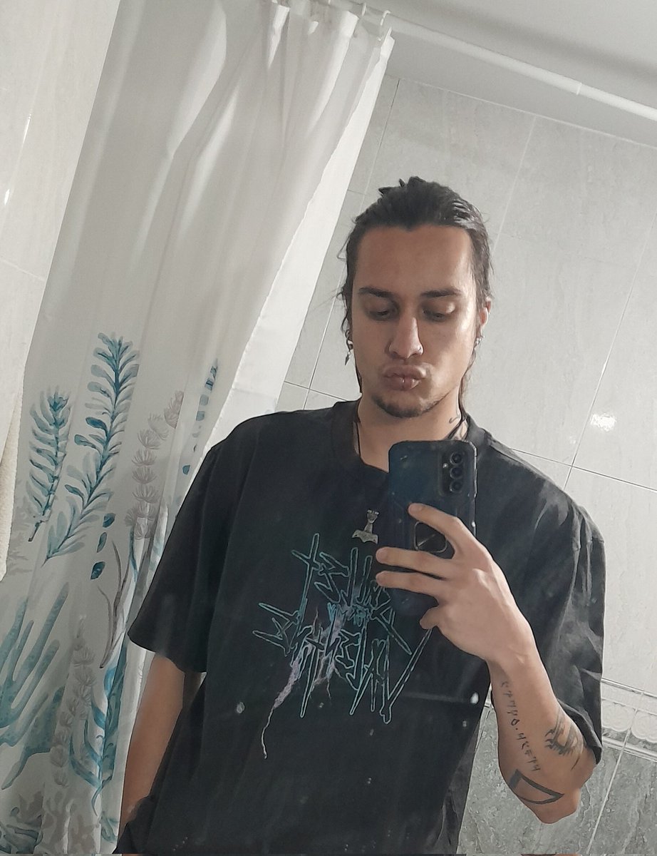 𝑽𝒊𝒕𝒗𝒂𝒓𝒈 𝑺𝒂𝒏𝒈𝒓𝒆⚔️ tweet media