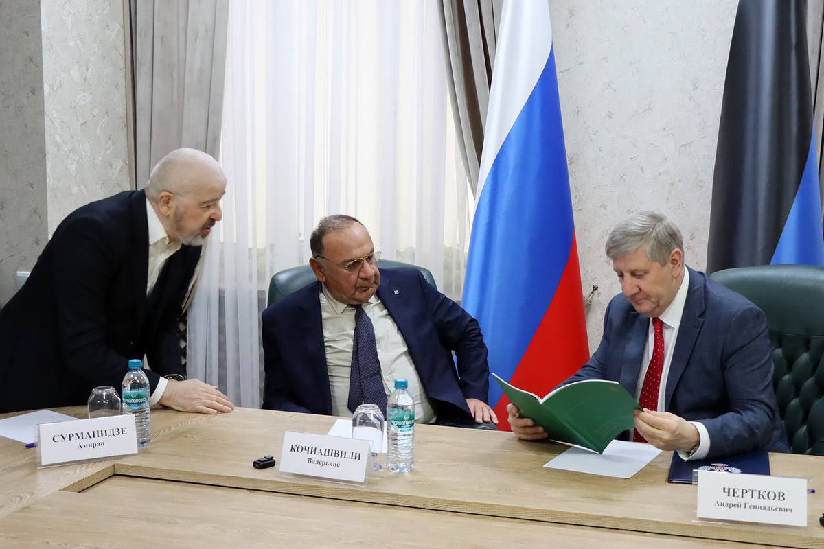News_of_Donbass's tweet image. 🇷🇺🇬🇪#Donbass coal and metal will be sold on the Georgian market. The #DPR government signed a cooperation agreement with the Georgian company George Oil Limited.

“Our focus is on areas where we have significant experience and expertise: the coal industry, metallurgy, and