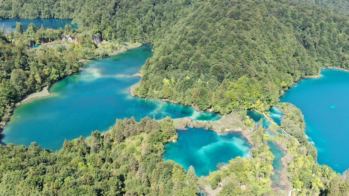 Plitvice Lakes National Park tweet media