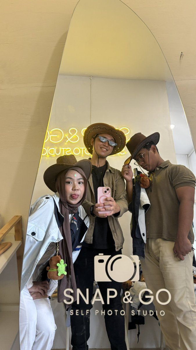 bungaAaA tweet media