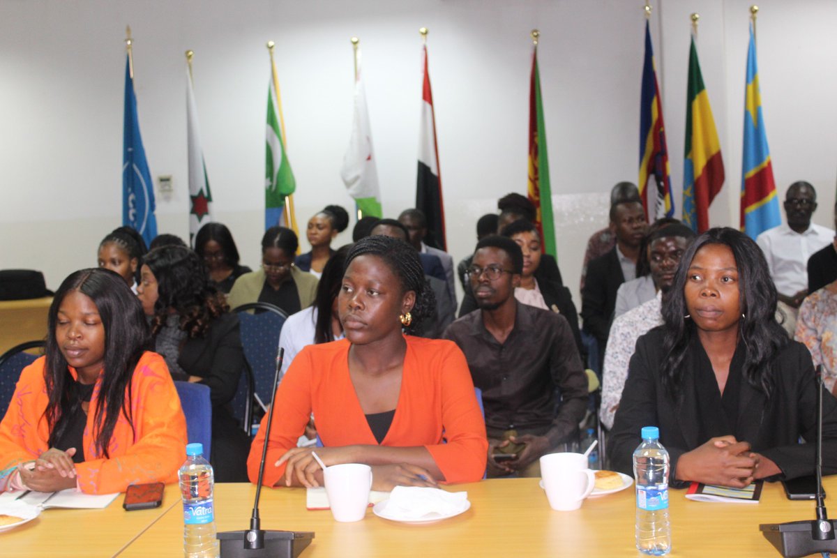 ZambiaMFAIC's tweet image. Permanent Secretary for International Relations and Cooperation, Ms. Etambuyu Anamela Gundersen, has called on young people to equip themselves with the skills necessary to #lead, #innovate, and execute effectively as they position themselves for future leadership roles.