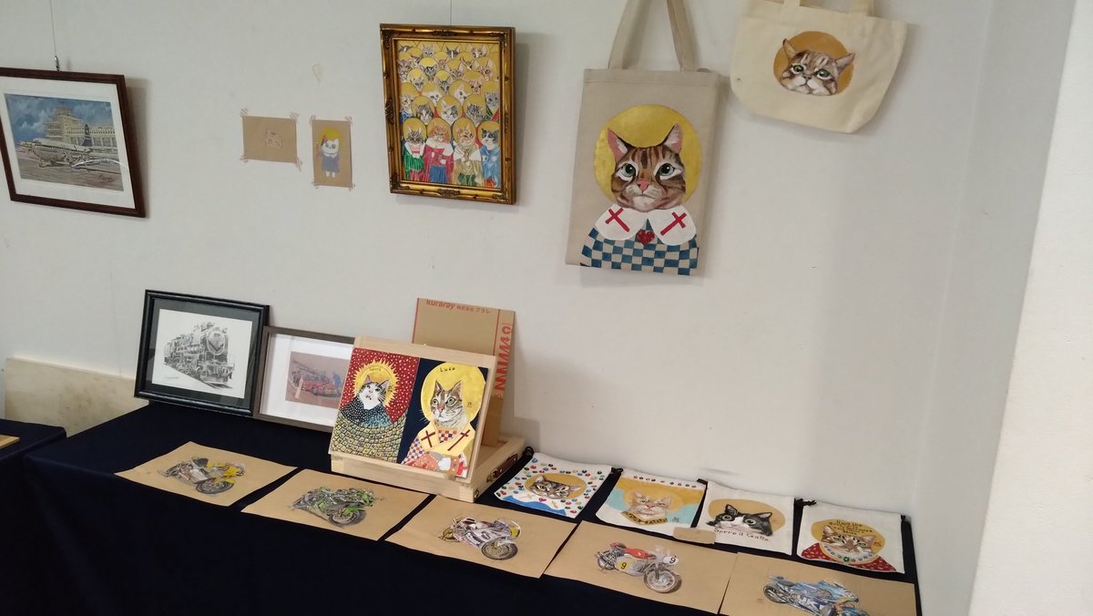 Museum_Kurihara's tweet photo. Anything Goes！
日曜日まで栗原大輔のニャコン展と、kokia展開催中。ご来場のお子
様用に駄菓子の舟盛り開催中。無料。

吉祥寺 ギャラリー永谷
2026.3.20.〜22.  10:30〜18:00
栗原大輔在廊時間は14:00〜17:00
入場無料

#吉祥寺 #ギャラリー永谷 #kokia #ニャコン展 #栗原大輔精密画美術館 https://t.co/GWrfU6tSMK