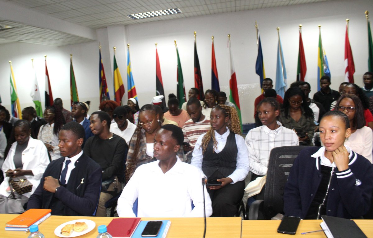 ZambiaMFAIC's tweet image. Permanent Secretary for International Relations and Cooperation, Ms. Etambuyu Anamela Gundersen, has called on young people to equip themselves with the skills necessary to #lead, #innovate, and execute effectively as they position themselves for future leadership roles.