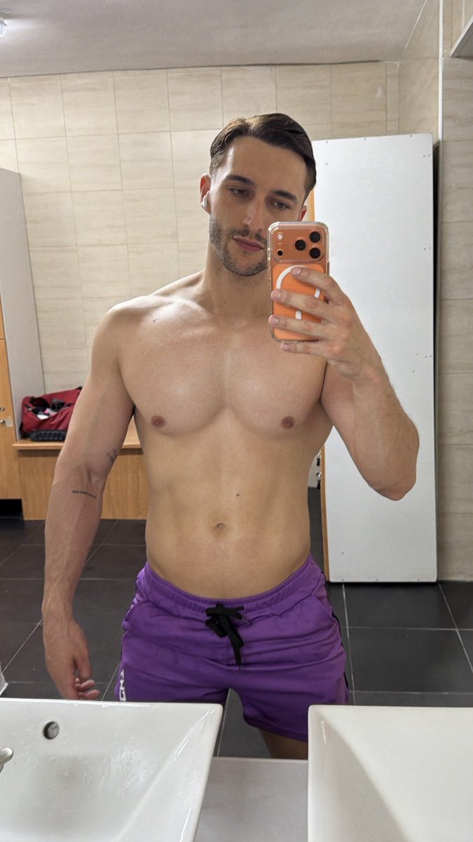 Titobast tweet media