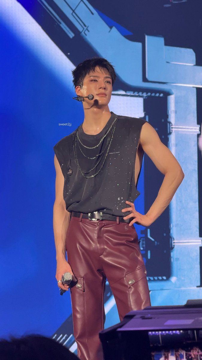 jenmong23's tweet photo. he is just perfect https://t.co/rLEtwWZ9C0