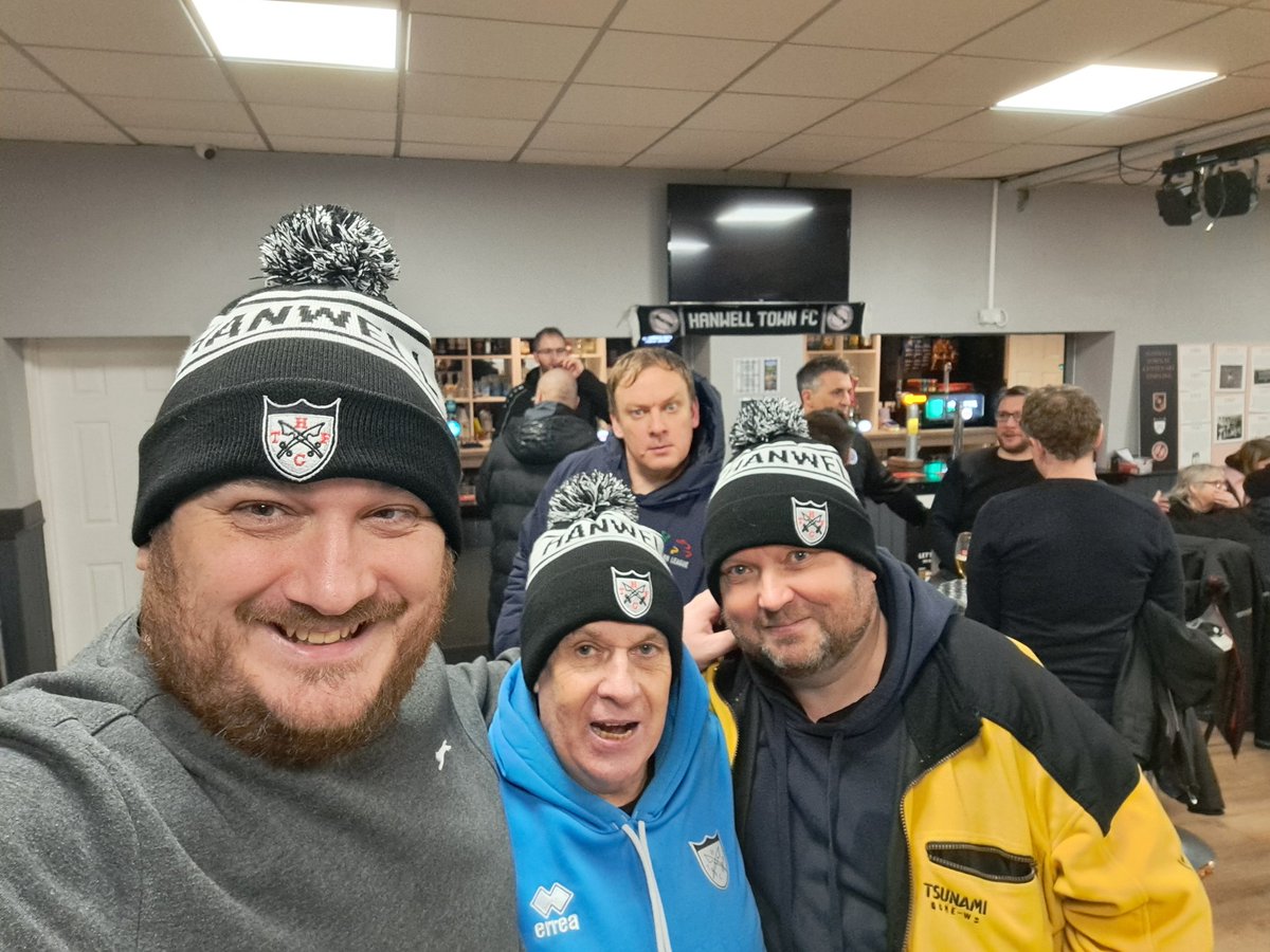 RadioactiveDogs's tweet photo. @hanwelltownfc https://t.co/Tn3p677aPC