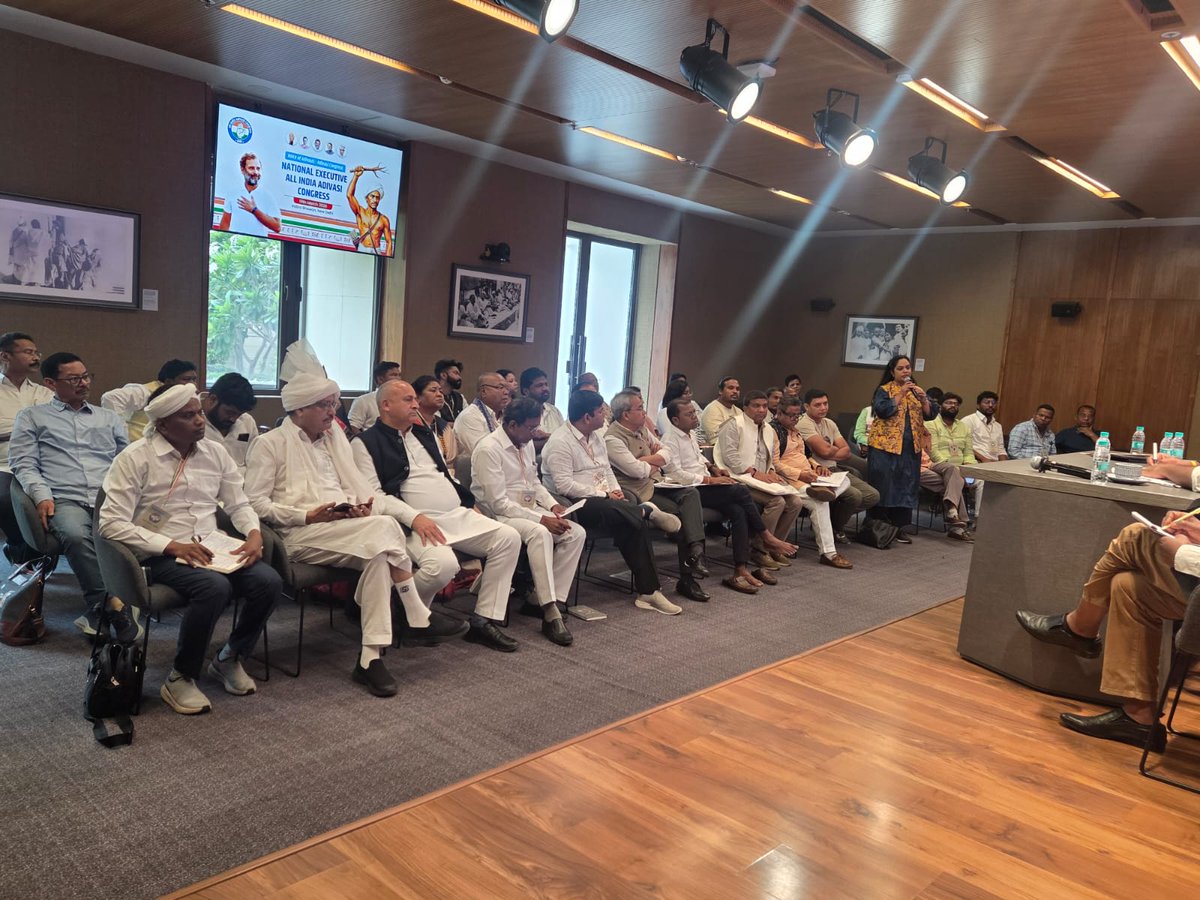 19 मार्च 2026 को नई दिल्ली स्थित इंदिरा भवन में, <a href="/INCAdivasi/">Adivasi Congress</a> #कांग्रेस के राष्ट्रीय चेयरमैन डॉ. <a href="/VikrantBhuria/">Dr.Vikrant Bhuria</a>  जी के नेतृत्व में आयोजित #राष्ट्रीयकार्यकारिणीबैठक में सहभागी हुआ।

बैठक में जमीनी संगठन को मजबूत करने, आदिवासी अधिकारों की रक्षा करने तथा देशभर में आदिवासी समुदायों के
