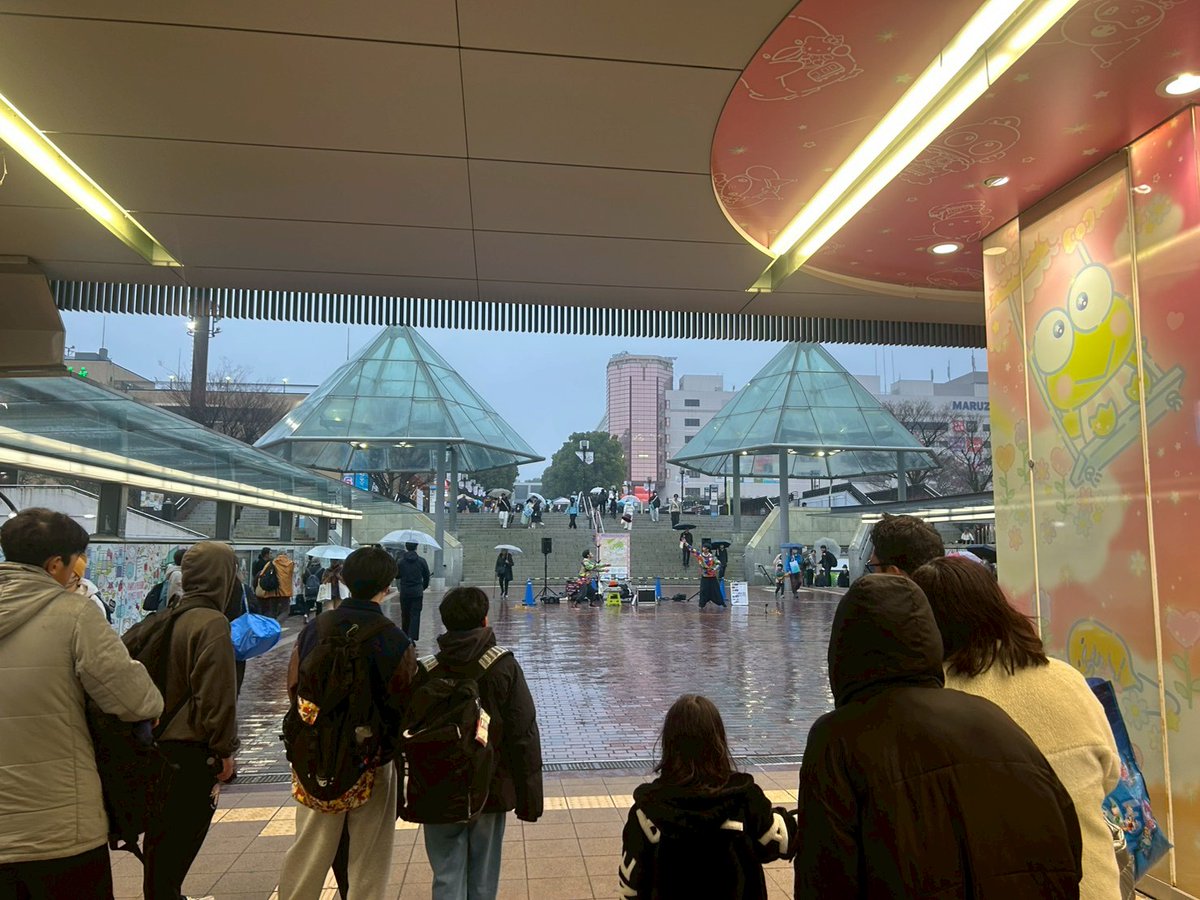 本日は多摩センター スプリングフェスタ2026でした！
天気は終始すっきりしなかったですが、そのなかでも観てくれた皆様本当にありがとうございます！
また出演できるように頑張っていきます！