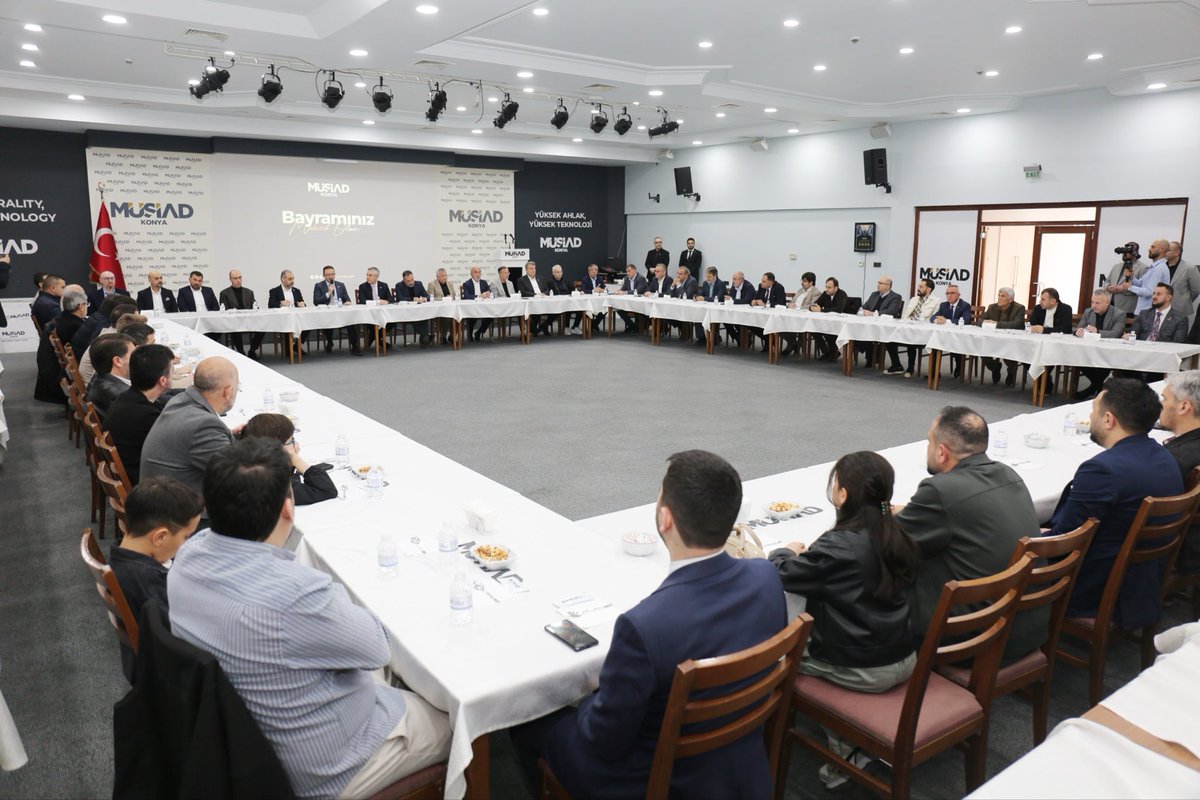MUSIADKonya's tweet photo. Ramazan Bayramı dolayısıyla gerçekleştirdiğimiz geleneksel bayramlaşma programımızı; Konya Milletvekillerimiz Sn. Selman Özboyacı, Sn. Latif Selvi, Sn. Mustafa Hakan Özer, Sn. Barış Bektaş, MÜSİAD Konya Önceki Dönem Başkanlarımız, Konya Ticaret Odası, Konya Sanayi Odası, Konya Ticaret Borsası, Oda ve STK temsilcileri, Kurum Müdürleri, Yönetim Kurulu Üyelerimiz, MÜSİAD ve Genç MÜSİAD üyelerimizin yoğun katılımıyla gerçekleştirdik.

Birlik ve beraberliğimizin pekiştiği bu anlamlı programda bizlerle olan tüm misafirlerimize teşekkür ediyor, Ramazan Bayramı’nın ülkemize, milletimize ve İslam âlemine hayırlar getirmesini temenni ediyoruz.

@ozboyaciselman @latifselvi42 @mhakanozer @bektasbaris @Konyato @KonyaSanayiOdas @Konyatb @HasanAngiHA @okkafaruk @KagniciHilmi @AslanKorkmaz42 @OsmanUlular