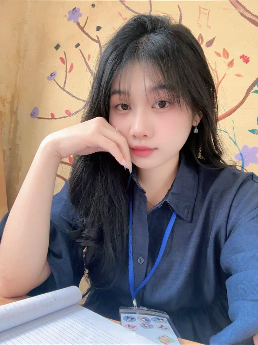 ps6621's tweet photo. Xem pim pim cô giáo chủ nhiệm? ❤ là có https://t.co/NGq9Rp9nd7