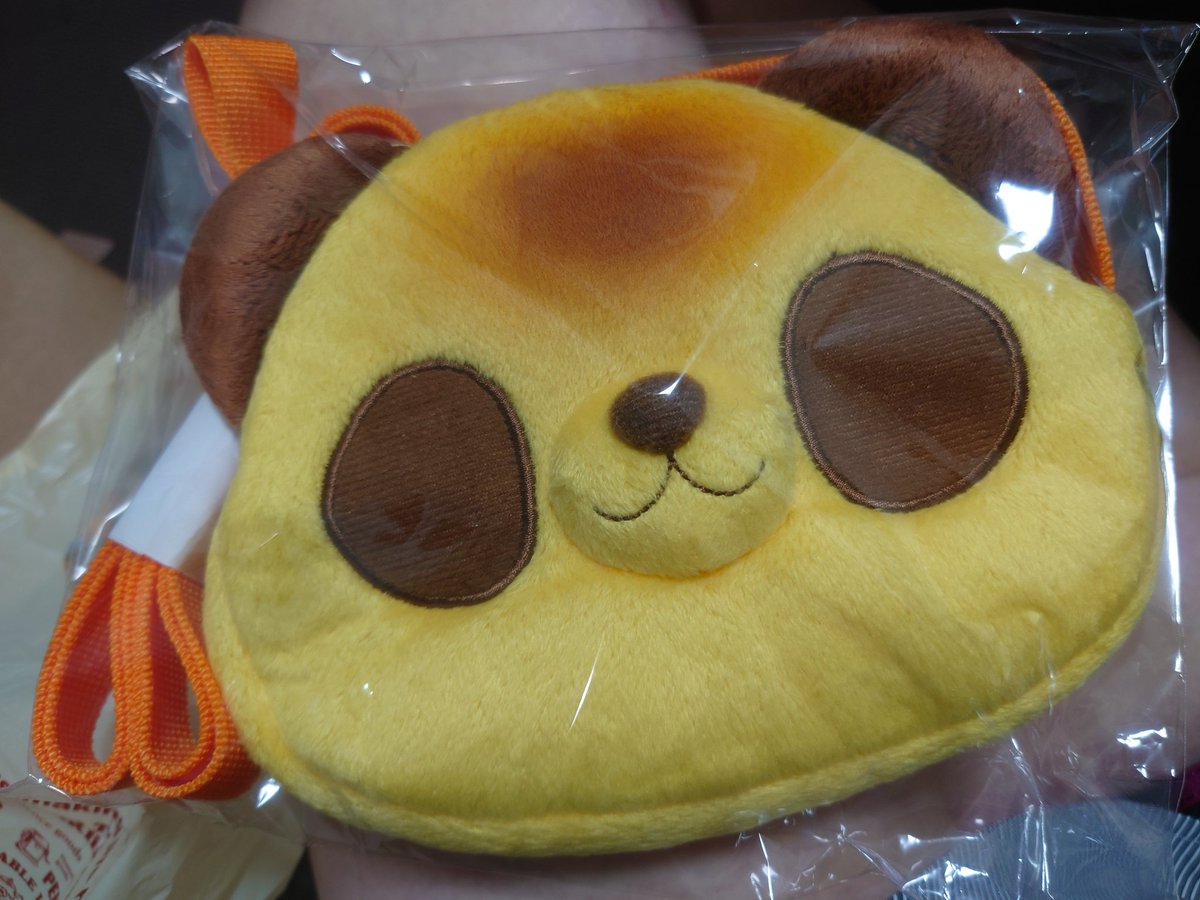 てづバ行く前に姉と一緒だったので、何買ったか伝えるのに画像を送ったら「パンみたいだね」と返ってきた。
正しい感想である。
#てづバ
#マリさんベーカリー