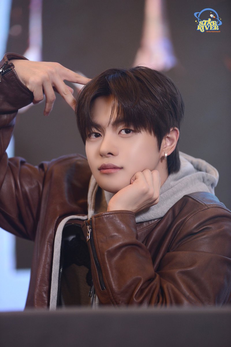 HANNA ✧ LEO ✷ Z tweet media