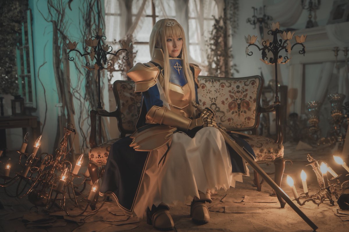 もちこ tweet media