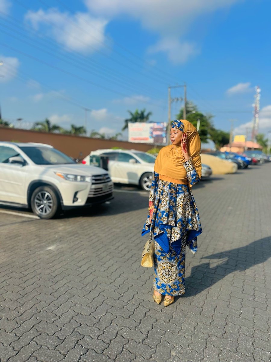 Grateful, blessed, and smiling☺️!
Eid Mubarak 💙✨.

My scarf: <a href="/hijjabrng/">SCARF|VEIL-MUSLIMAH ESSENTIALS-GIFTBOX IN LAGOS</a> 
My Ankara Fabric: <a href="/MAF_clothing_/">Fabrics _Beddings in Lagos</a> 
My outfit: <a href="/olansileReverb/">Reverb classics</a>