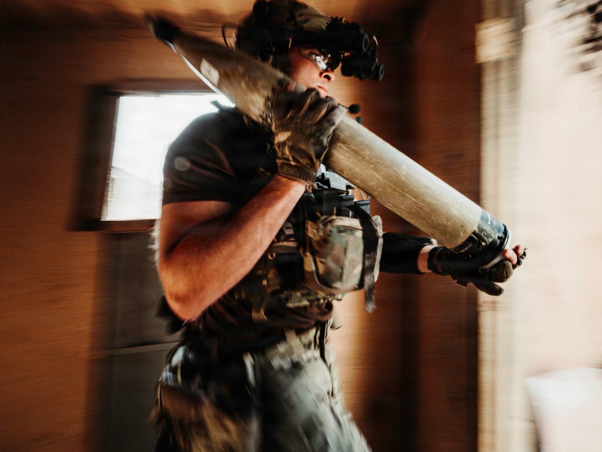 U.S. Navy tweet media