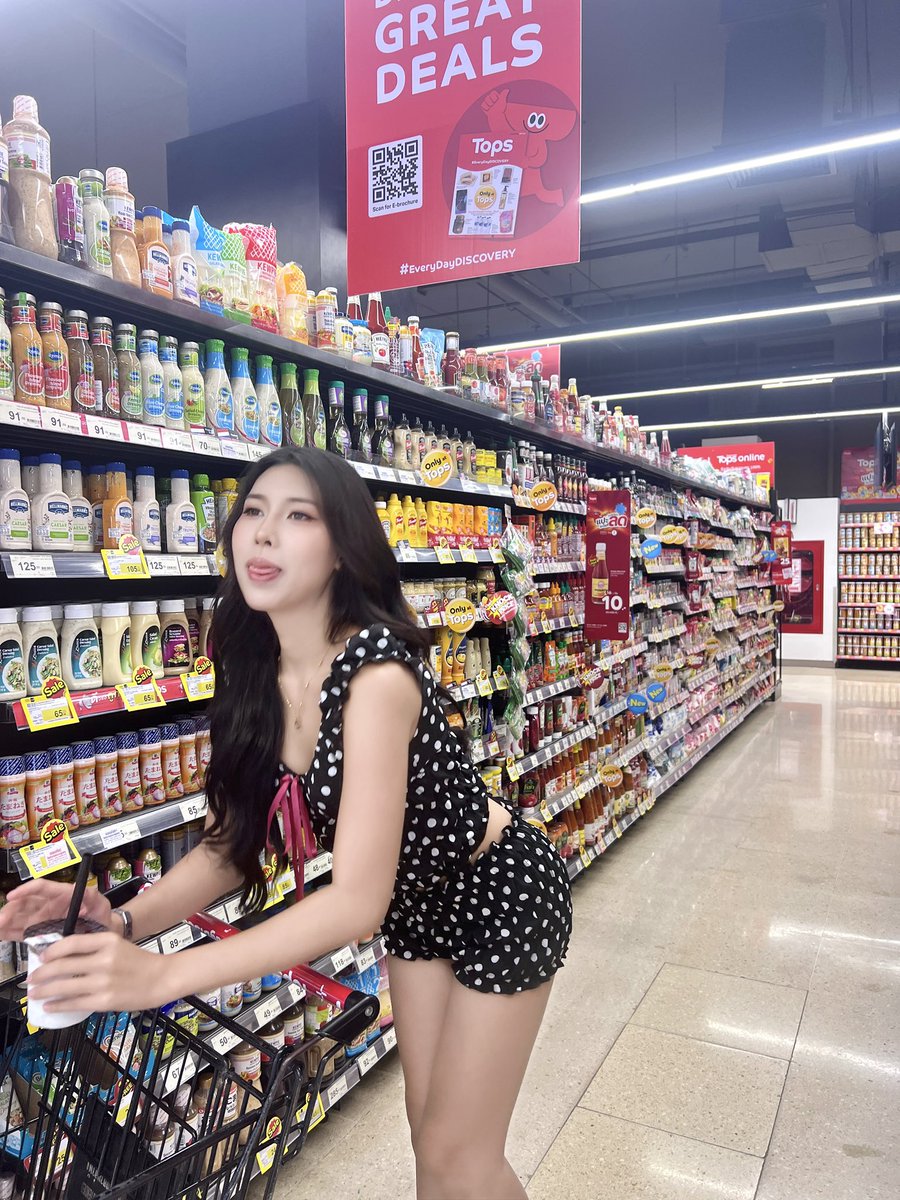 ผักกระเฉด tweet media