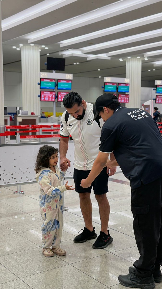 Dubai Policeشرطة دبي tweet media