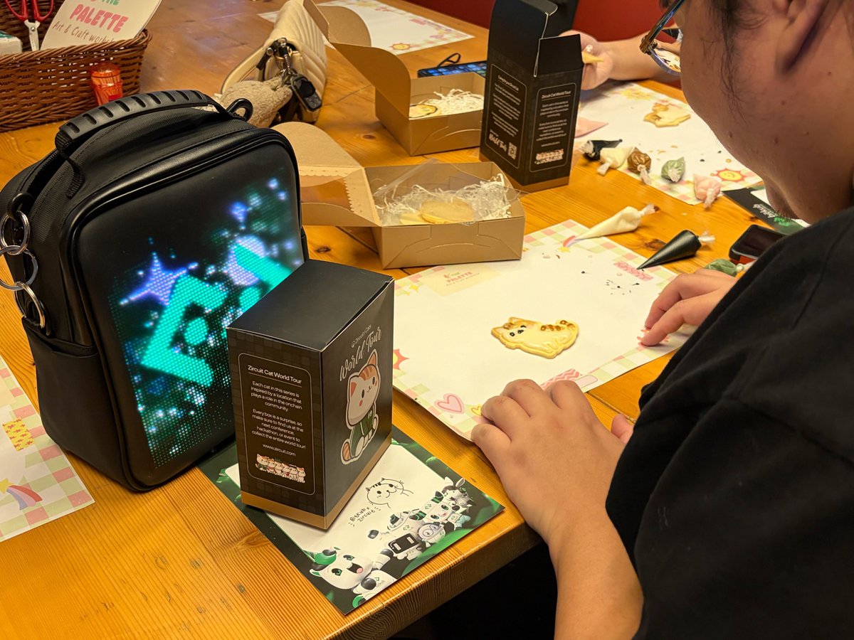 BitkubOfficial's tweet image. โอกาสสุดท้าย ไม่มาถือว่าพลาด งาน Zircuit Summer กำลังจะเริ่มแล้วใครที่อยู่แถว MRT ศูนย์สิริกิติ์ฯ รีบมาเลย ! ☀️🔥
.
มาร่วมสนุก พูดคุย และร่วมกิจกรรมมากมายที่งาน Zircuit Summer ณ FYI Center 2 ชั้น 11 MRT ศูนย์สิริกิติ์ฯ ทางออก 1
.
#ZircuitSummer #BitkubExchange #Zircuit #Bitkub