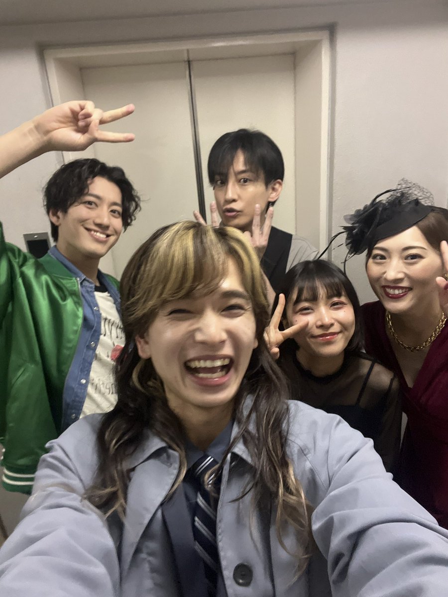watwing_info's tweet photo. 音楽劇
「アカネイロのプレリュード〜赤坂の奏〜」
千秋楽終わりました！
今日お足元の悪い中遊びに来てくれてありがとうございました。

どうも再建の神。
新垣渉です。

沢山の愛、学び、いただきました。
さいっこうに楽しかったです！
みんなと創り上げたショーは自分の宝です。
ありがとうございました！

反赤坂連合！！！！

＠akaneiro_2026 

#赤坂アカネイロ
#新垣渉
#鈴木曉
