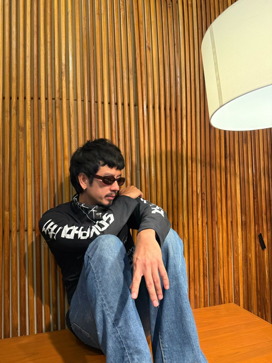 MeRecords tweet media