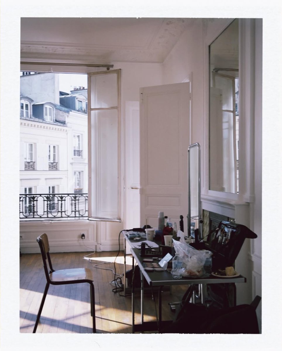 USE ' HEY / ✉️ ' - ENGLISH ONLY tweet media