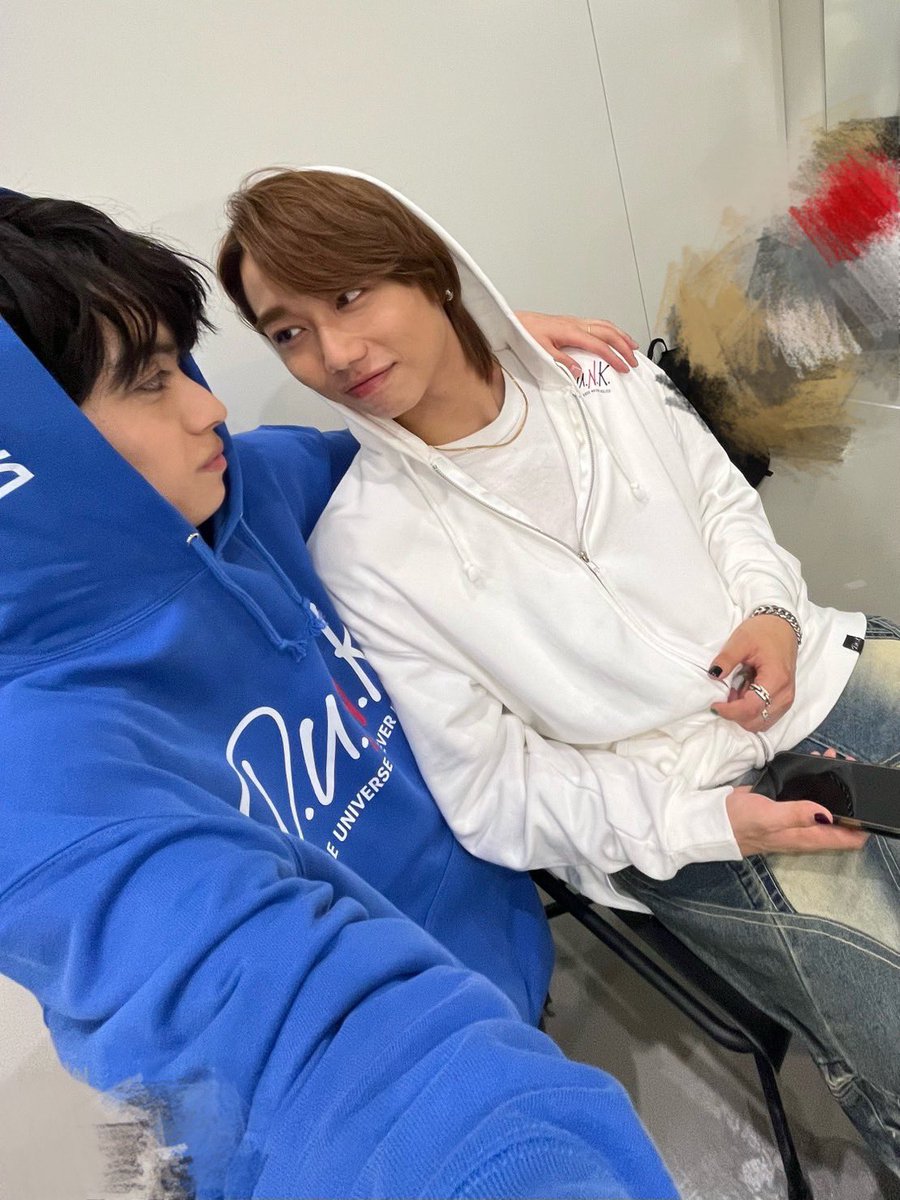 MAZZEL 01 アツい tweet media