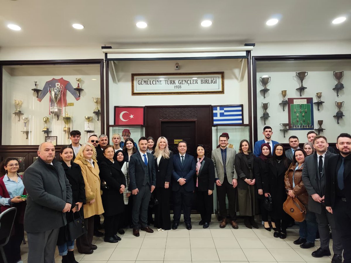 GumlcineTurkGB's tweet photo. DERNEĞİMİZDE DÜZENLENEN RAMAZAN BAYRAMI TÖRENİ - 1 https://t.co/I4kVb9myCe
