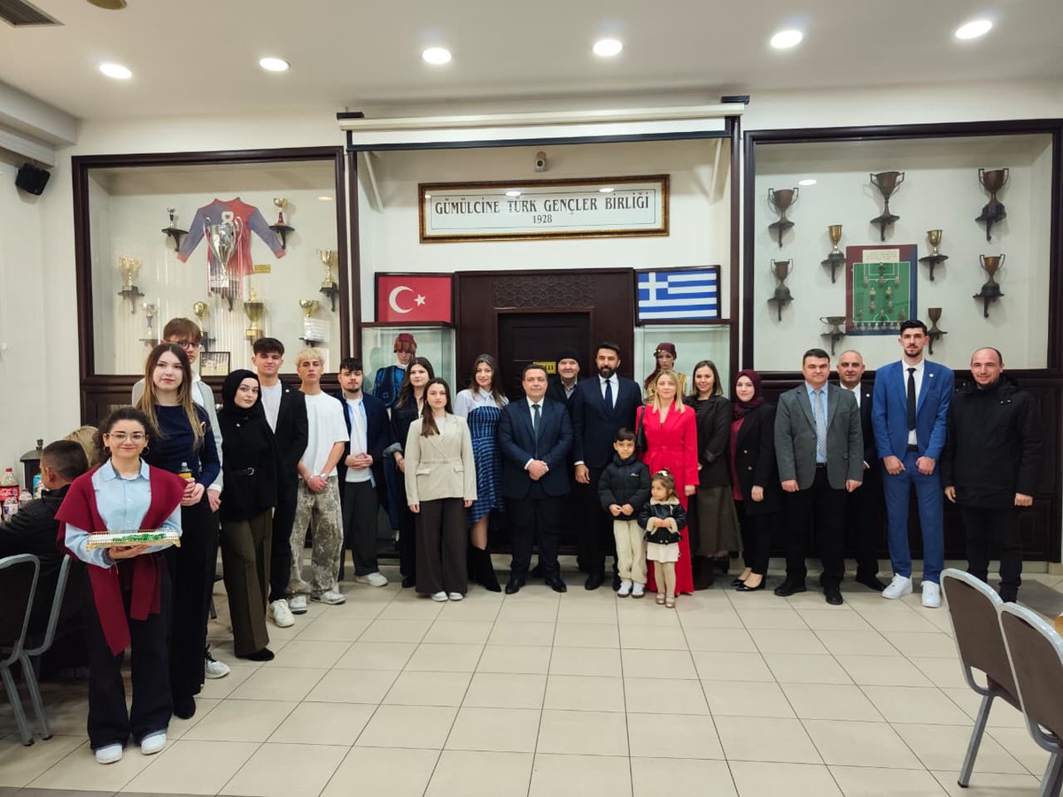 GumlcineTurkGB's tweet photo. DERNEĞİMİZDE DÜZENLENEN RAMAZAN BAYRAMI TÖRENİ - 1 https://t.co/I4kVb9myCe