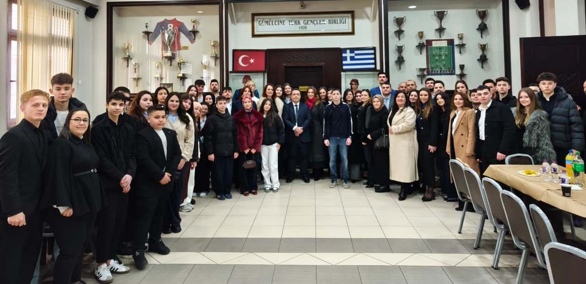 GumlcineTurkGB's tweet photo. DERNEĞİMİZDE DÜZENLENEN RAMAZAN BAYRAMI TÖRENİ - 1 https://t.co/I4kVb9myCe