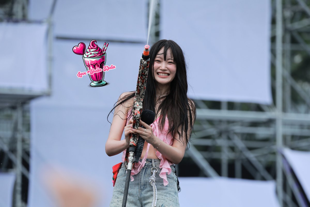 Love Shake Data tweet media