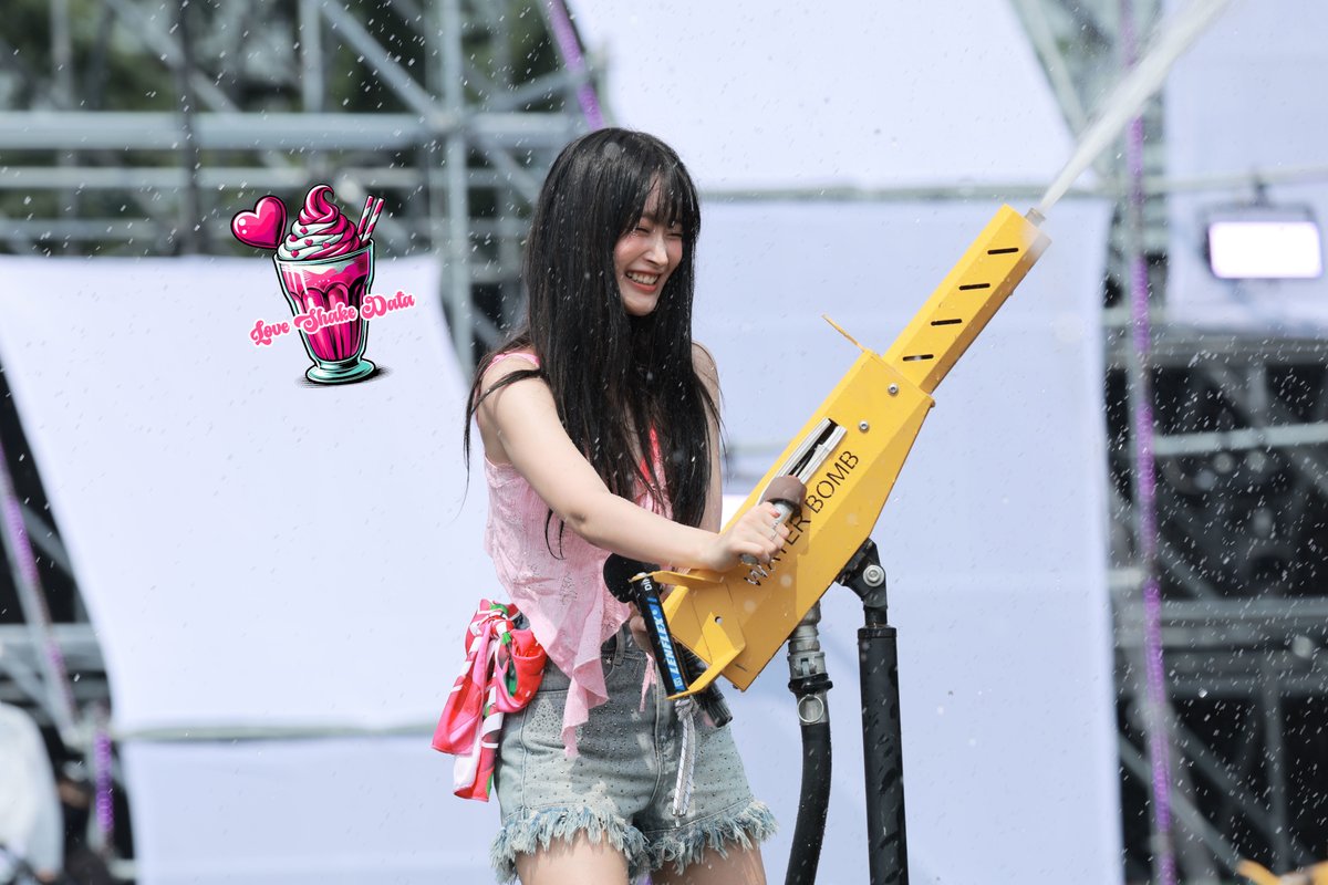 Love Shake Data tweet media