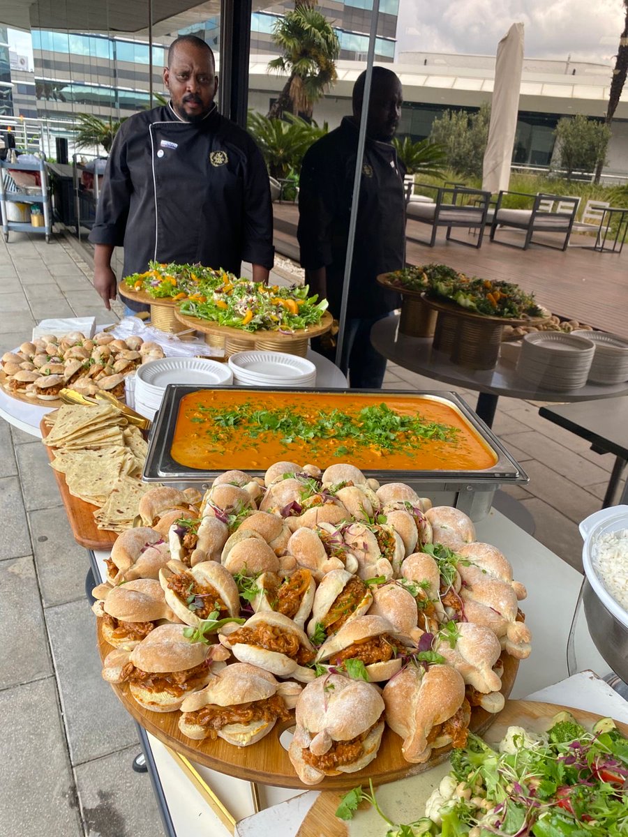 Golden Cross tweet media