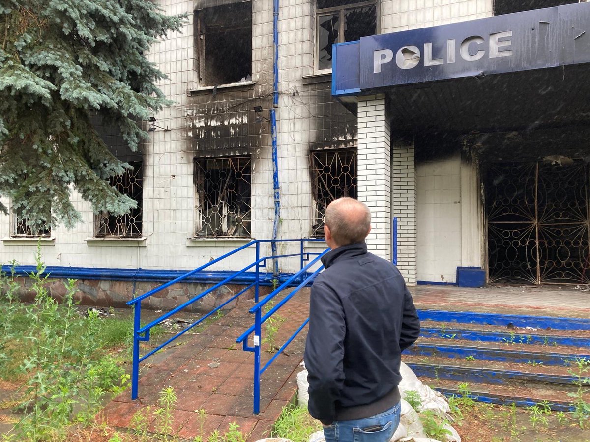 Karel Burger Dirven tweet media