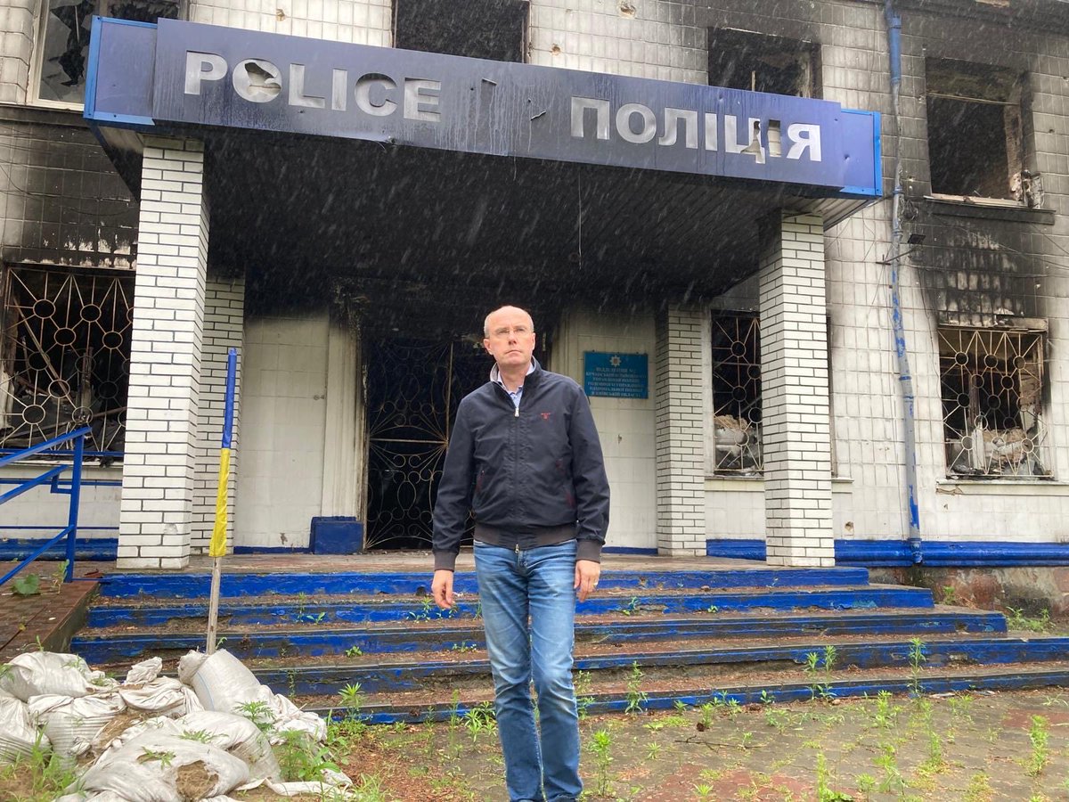 Karel Burger Dirven tweet media