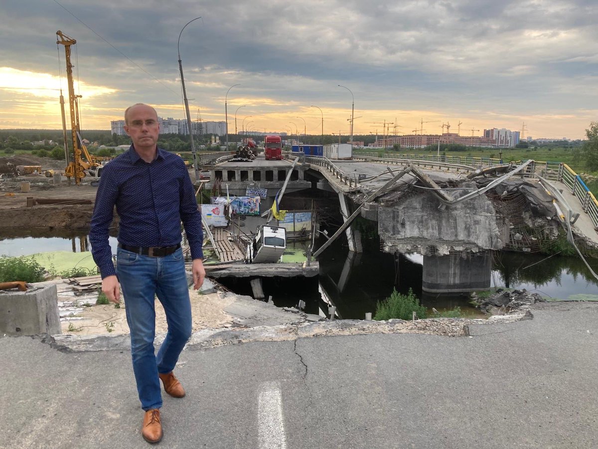 Karel Burger Dirven tweet media