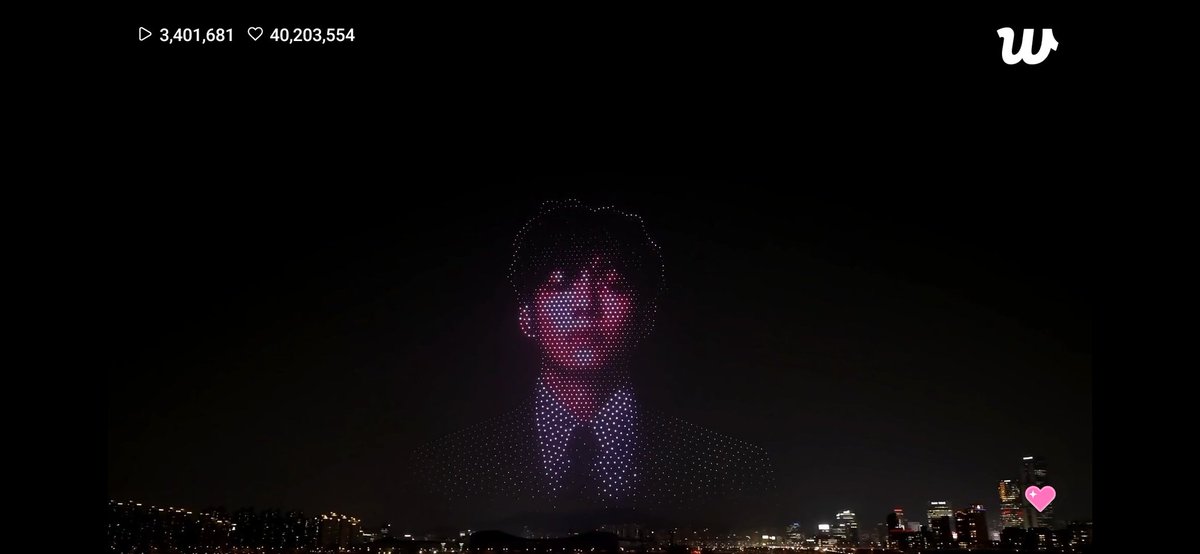 jasseuki's tweet photo. BTS IS FUCKING BACK! 💜 https://t.co/RfRWcJsneP