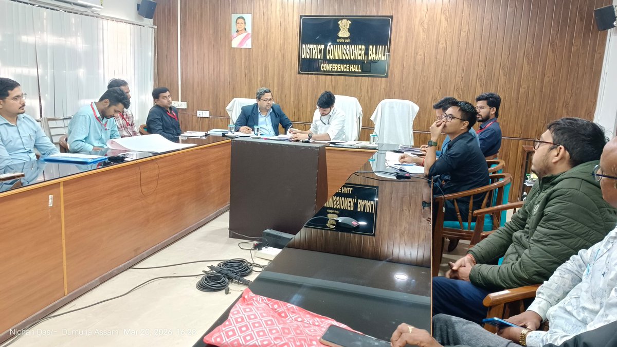 dc_bajali's tweet photo. The Expenditure Observer holds coordination meeting with officials of various cells in Bajali, stressing timely preparedness, effective communication, and strict compliance with guidelines for hassle-free conduct of elections.
@ECISVEEP @ceoassam62029 https://t.co/onlxr9Ymsa