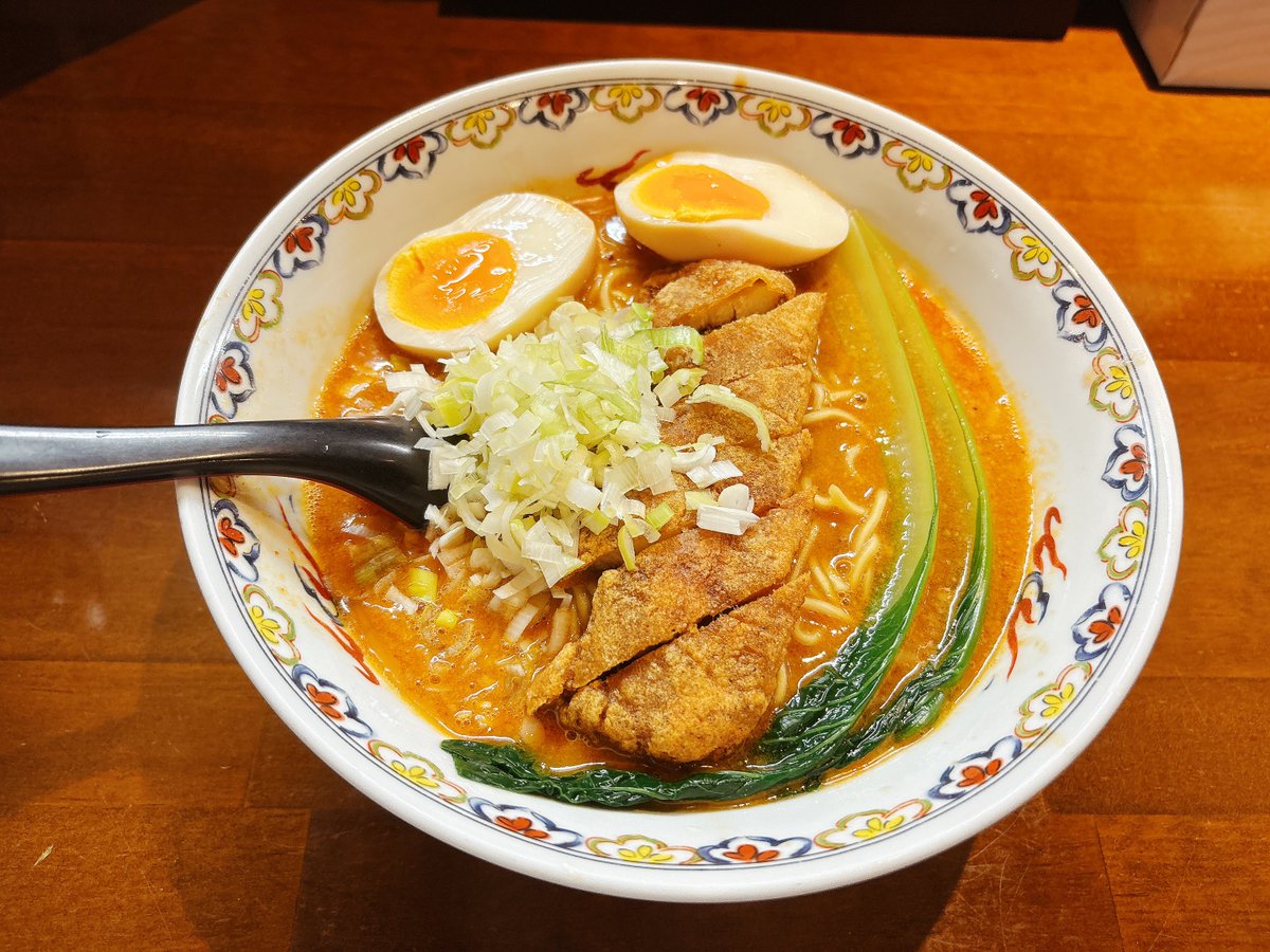 uota_Ramen's tweet photo. 【らーめん六弦/塩釜口(天白区)】
排骨担々麺(中辛)大盛り+半熟たまご(+小ライス) https://t.co/t1WqCYVYXc