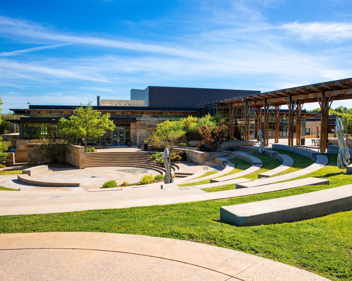 Governor Bill Anoatubby tweet media