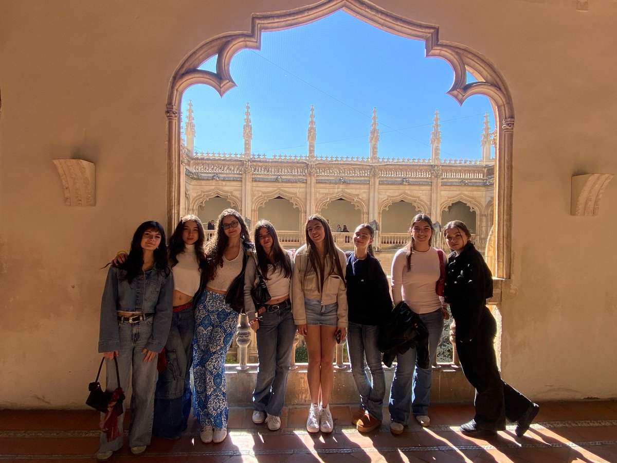 IES Manuel de Falla tweet media