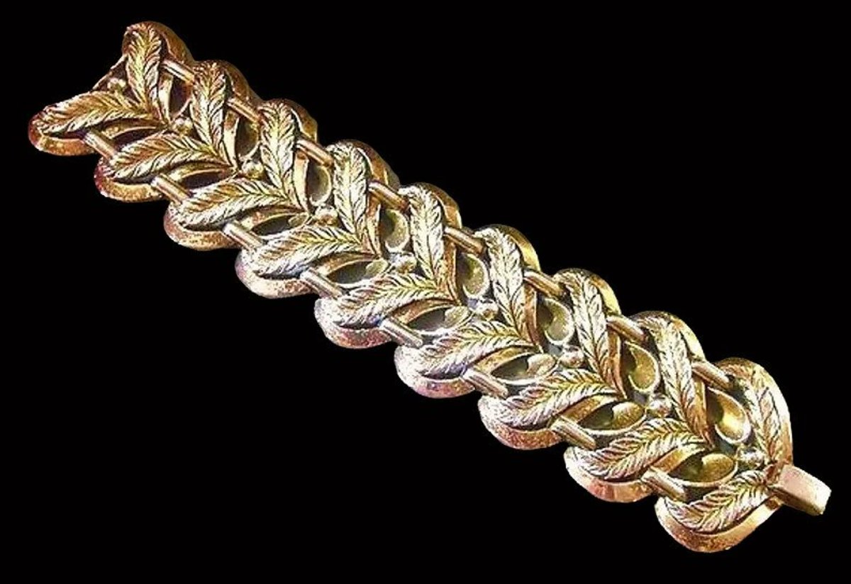 renaissancefai's tweet image. CROWN TRIFARI Gold Tone Bracelet Alfred Philippe, Wide Leaf Heavy, Vintage
etsy.com/listing/447498…?
#bracelet #vintage #CrownTrifari #Trifari #AlfredPhilippe #goldplate #large #chunky #heavy #extrawide #leaf #floral #designer #signed #evening #statement #runway #glamour #keepsake