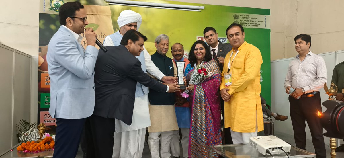 Tirath Singh Rawat (मोदी का परिवार) tweet media