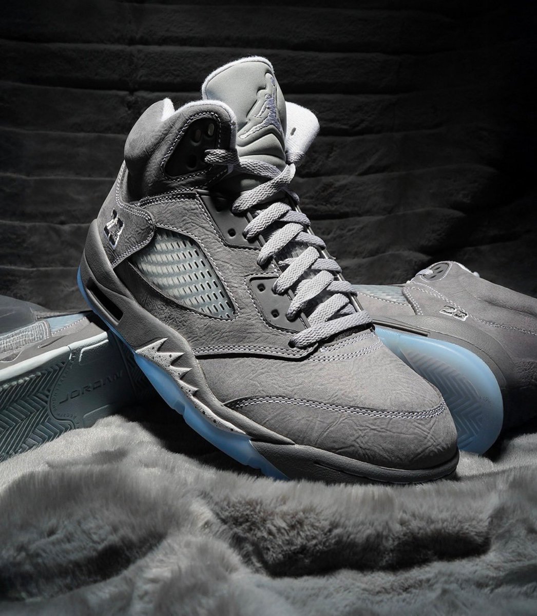 Sneaker Drop tweet media