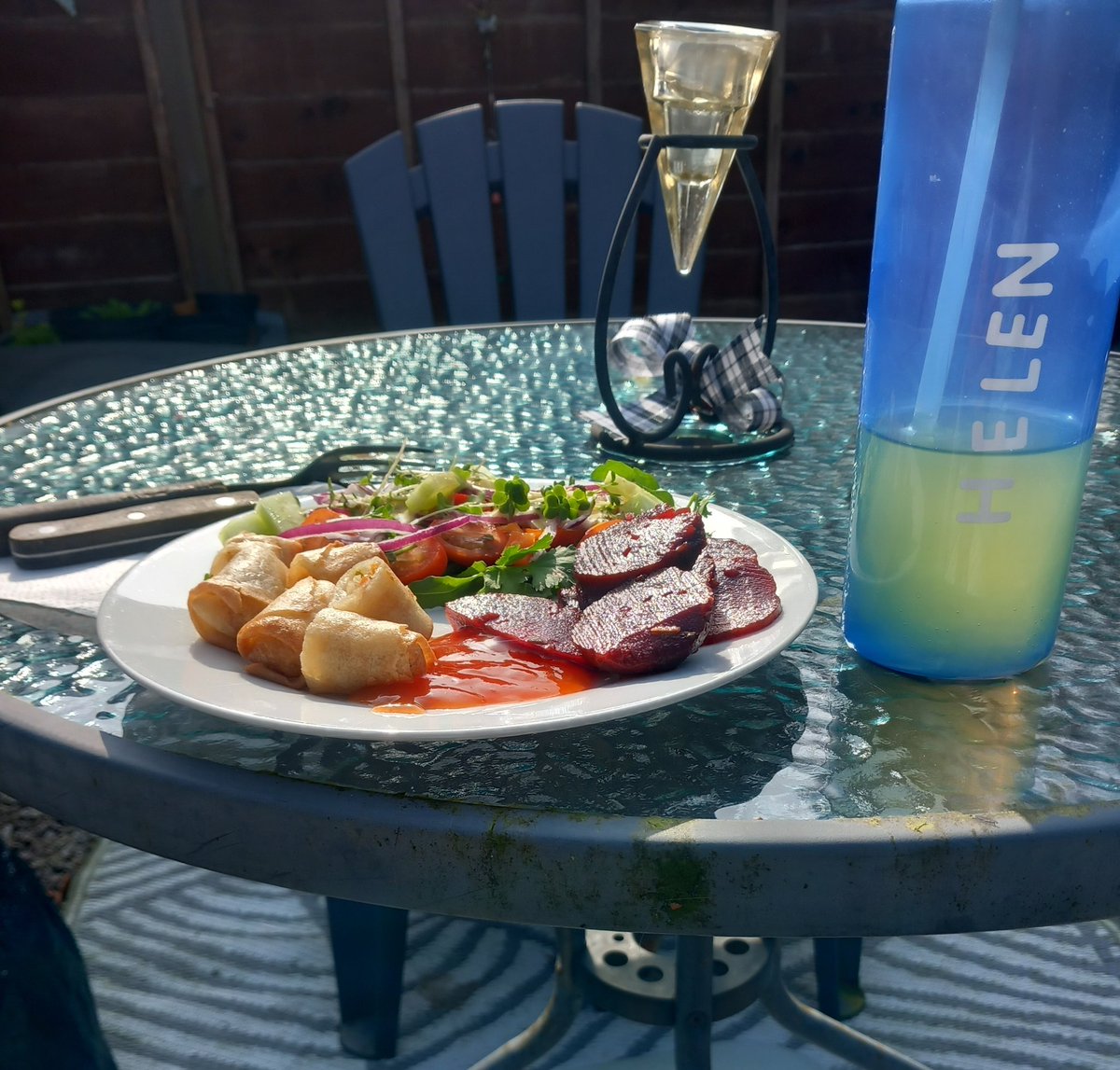 HELEN BROADFOOT tweet media