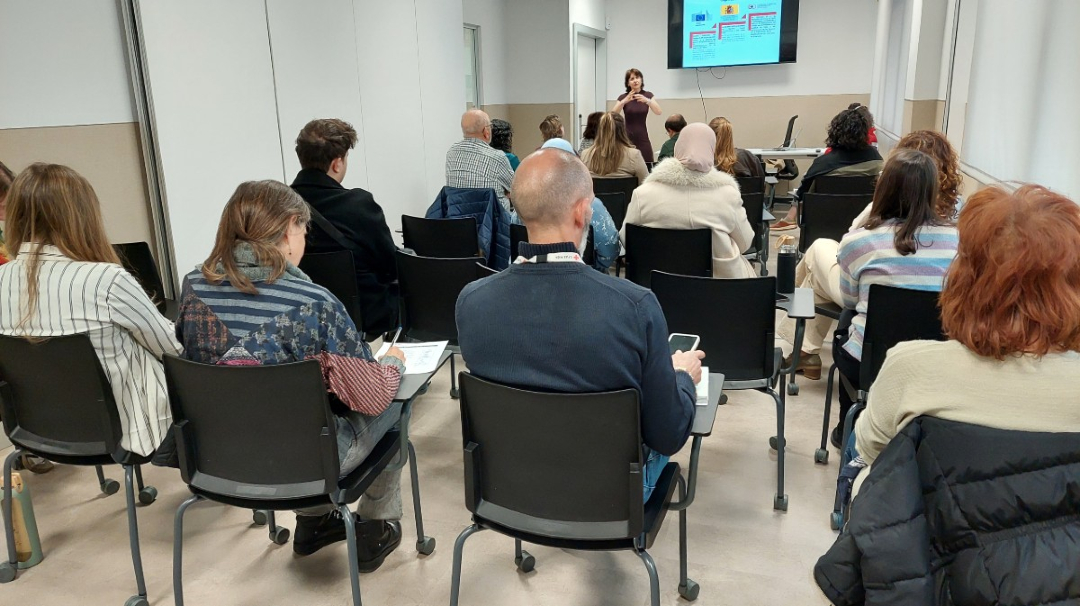 Avilared tweet media